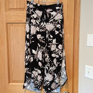 Maurices Flyaway Pants | S